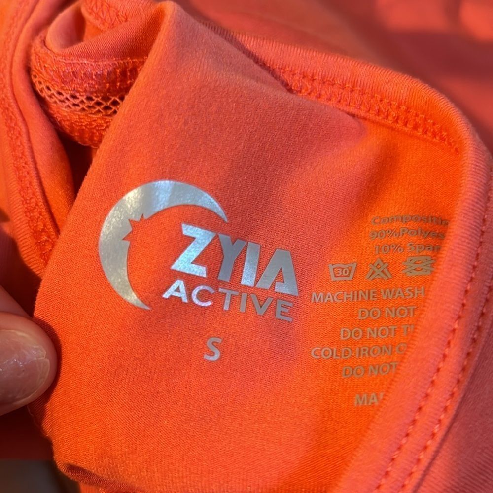 ZYIA tank top - Picture 5 of 5